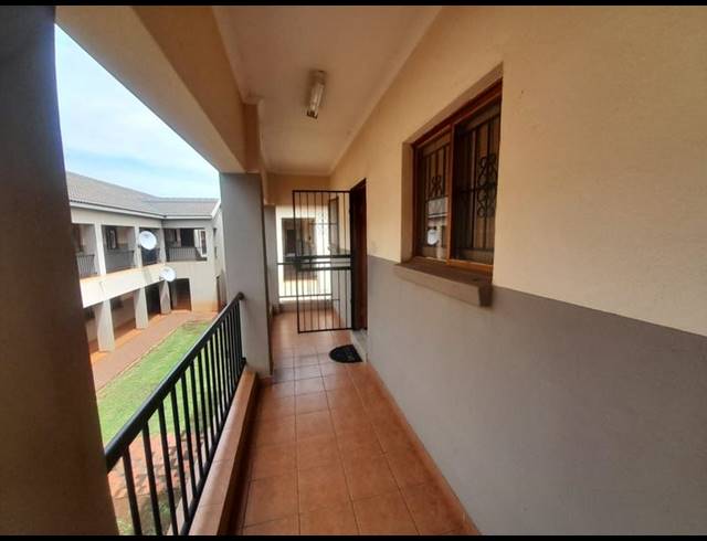 1 BEDROOM APARTMENT FOR SALE IN HESTEAPARK